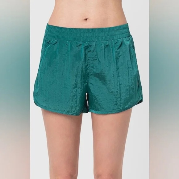 GapFit G Sprint Running Shorts Crinkle Jade Stone Green Size M | 3" High Rise - Picture 12 of 12